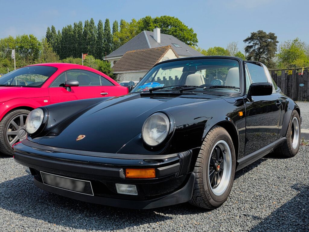 Voiture américaine classique importée - 20250427 122240