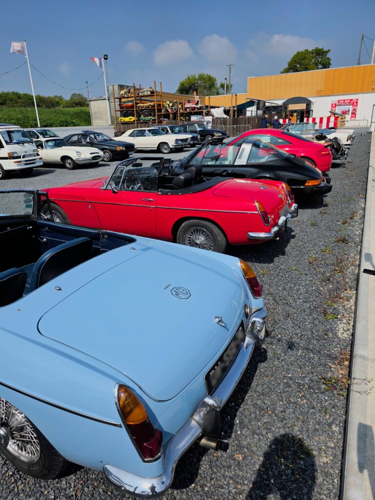 Voiture américaine classique importée - 20250427 122504