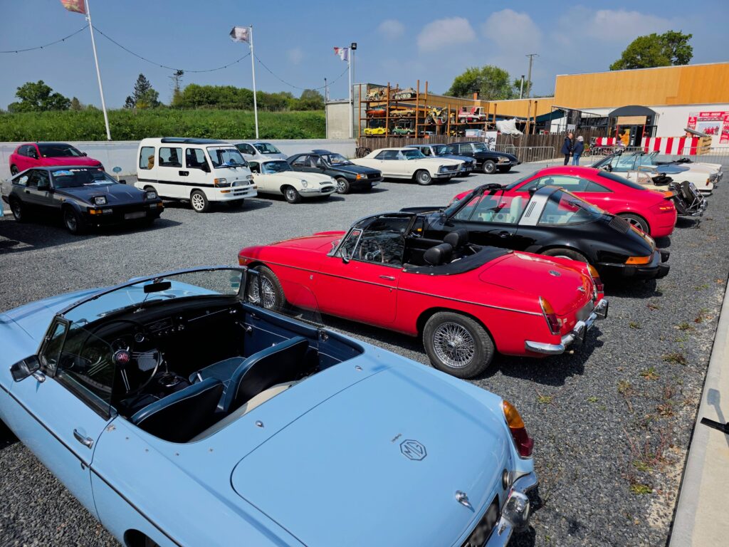 Voiture américaine classique importée - 20250427 122508
