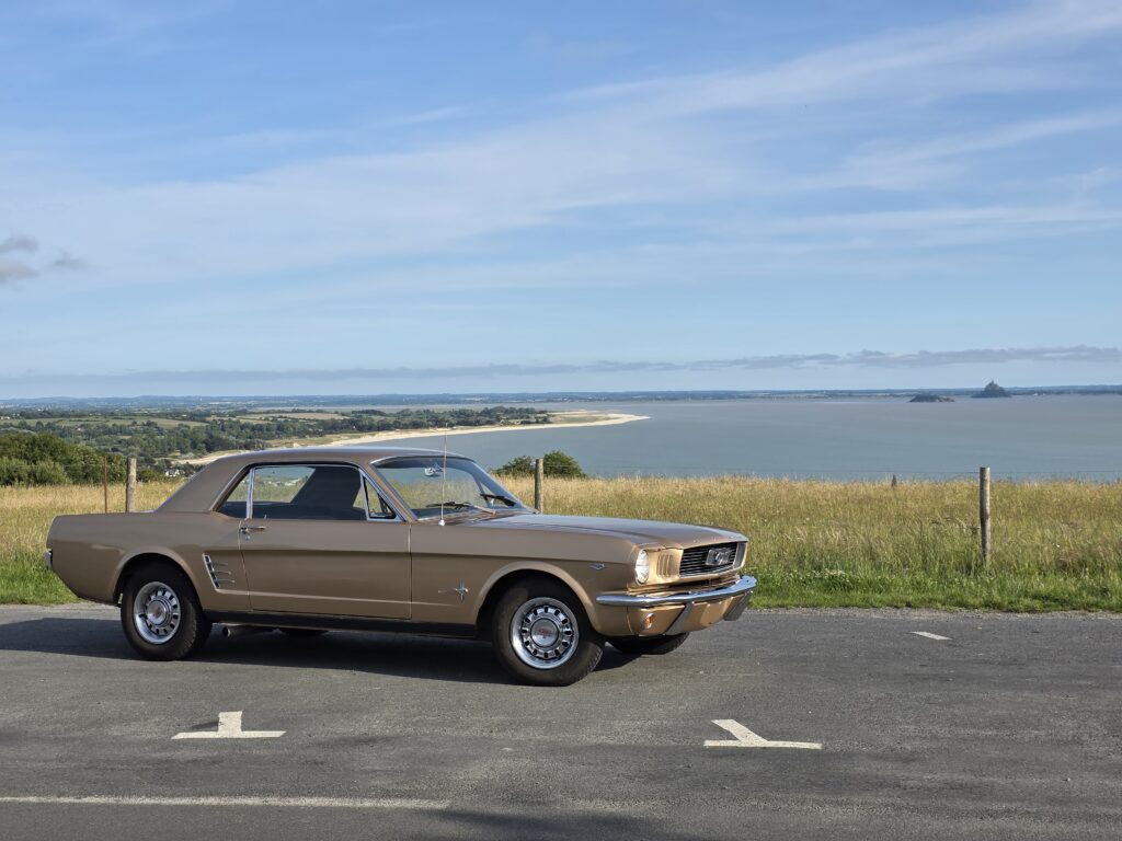 Voiture classique américaine de collection importée - Ford Mustang 1966 – V8 289ci – Boîte manuelle – Très bon état 19 Voiture américaine classique importée - 20250610 191403