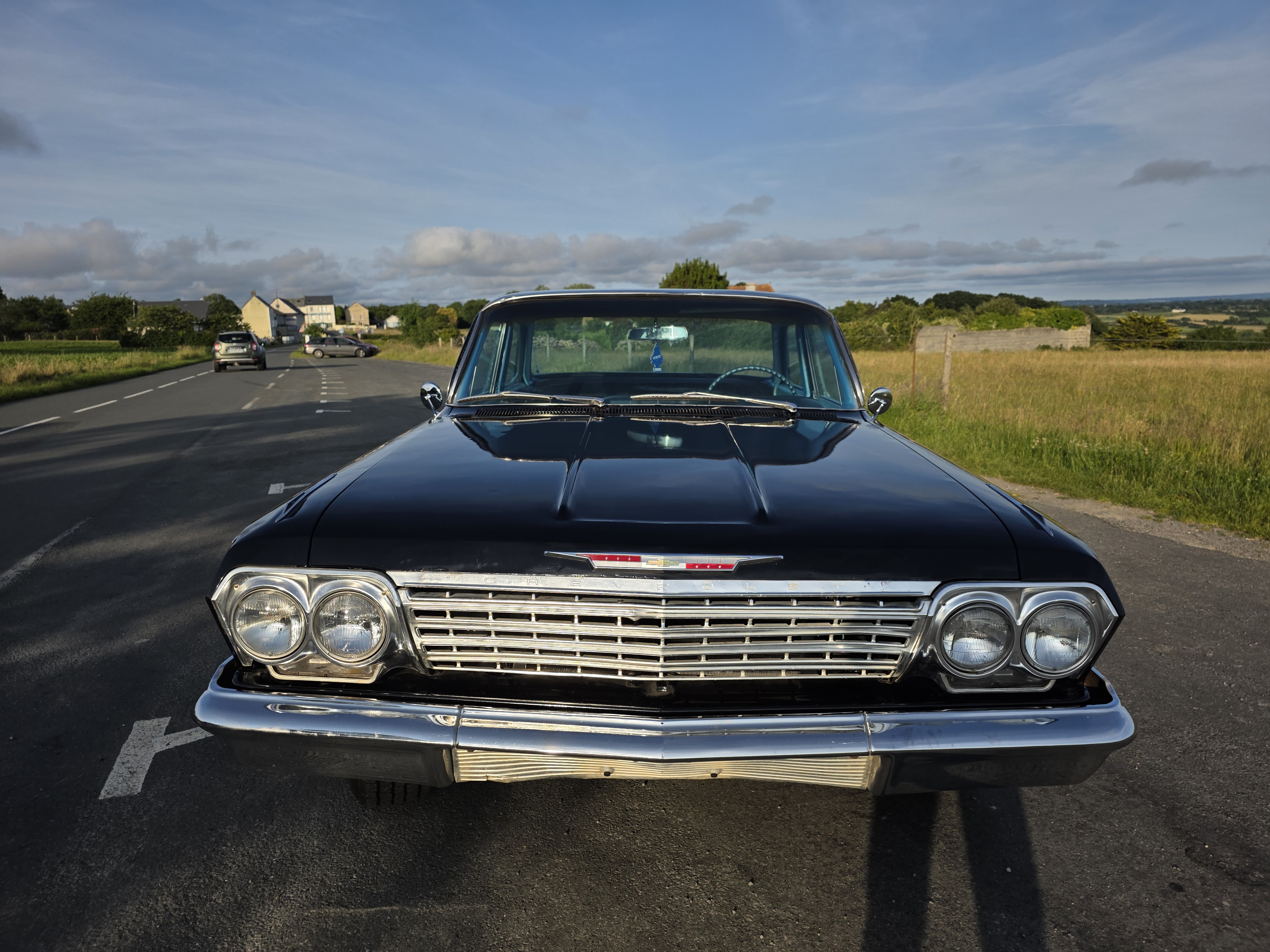 Voiture classique américaine de collection importée - Chevrolet Impala 1962 – V8 4.8L – Bon état US 18 Voiture américaine classique importée - 20250610 202200