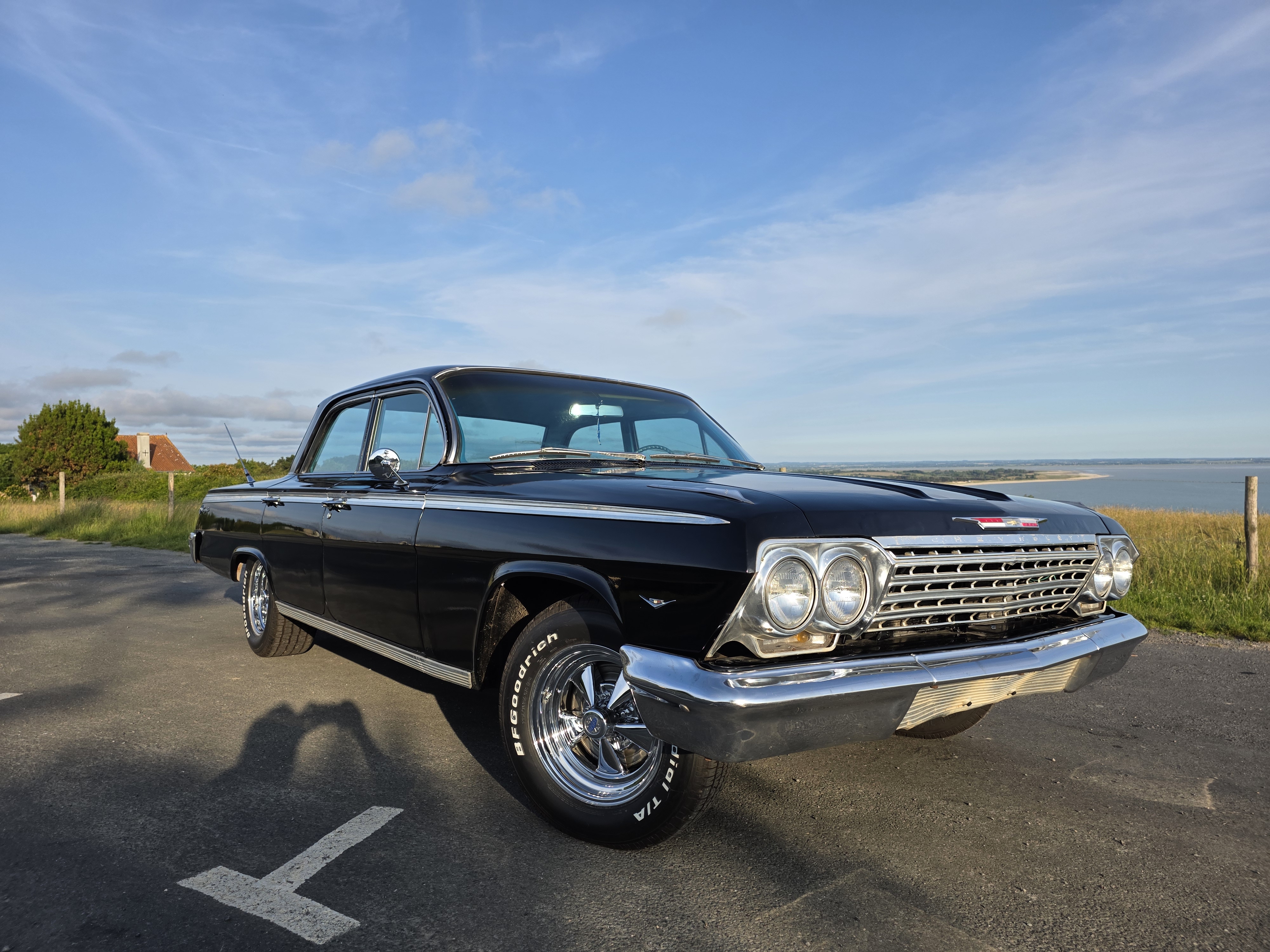 Voiture classique américaine de collection importée - Chevrolet Impala 1962 – V8 4.8L – Bon état US 16 Voiture américaine classique importée - 20250610 202229