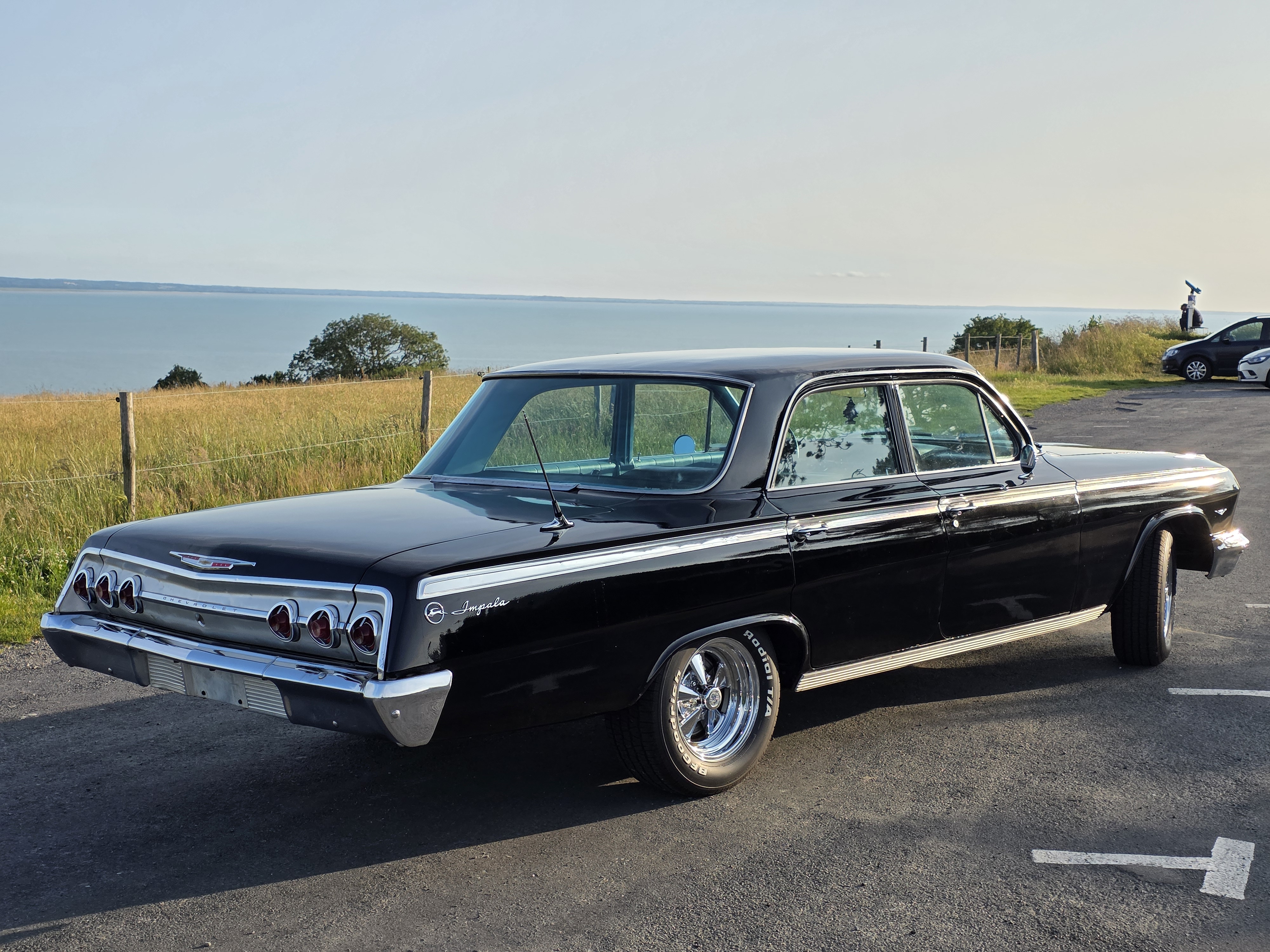Voiture classique américaine de collection importée - Chevrolet Impala 1962 – V8 4.8L – Bon état US 12 Chevrolet Impala 1962 – V8 4.8L Import US