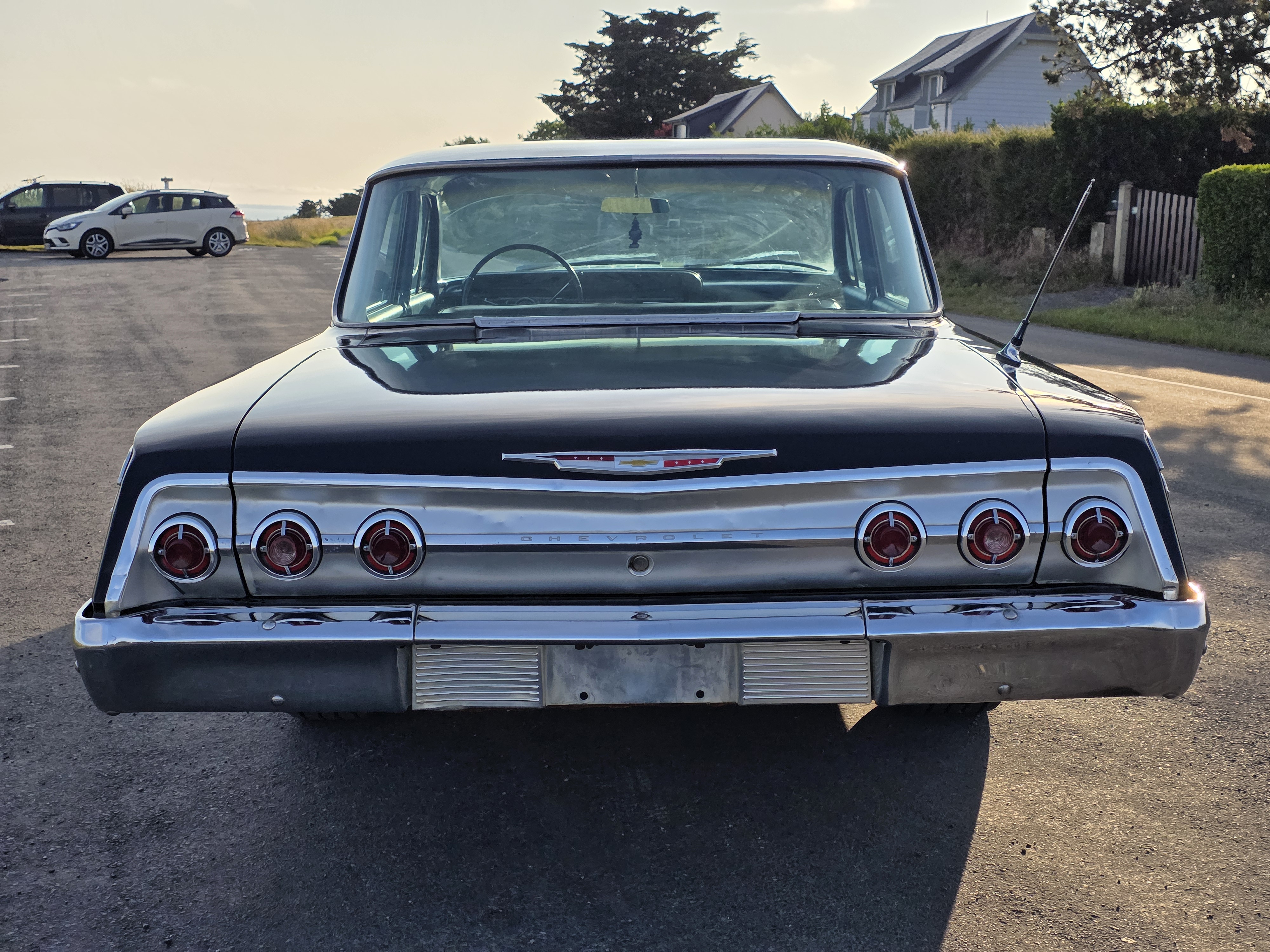 Voiture classique américaine de collection importée - Chevrolet Impala 1962 – V8 4.8L – Bon état US 7 Chevrolet Impala 1962 – V8 4.8L Import US