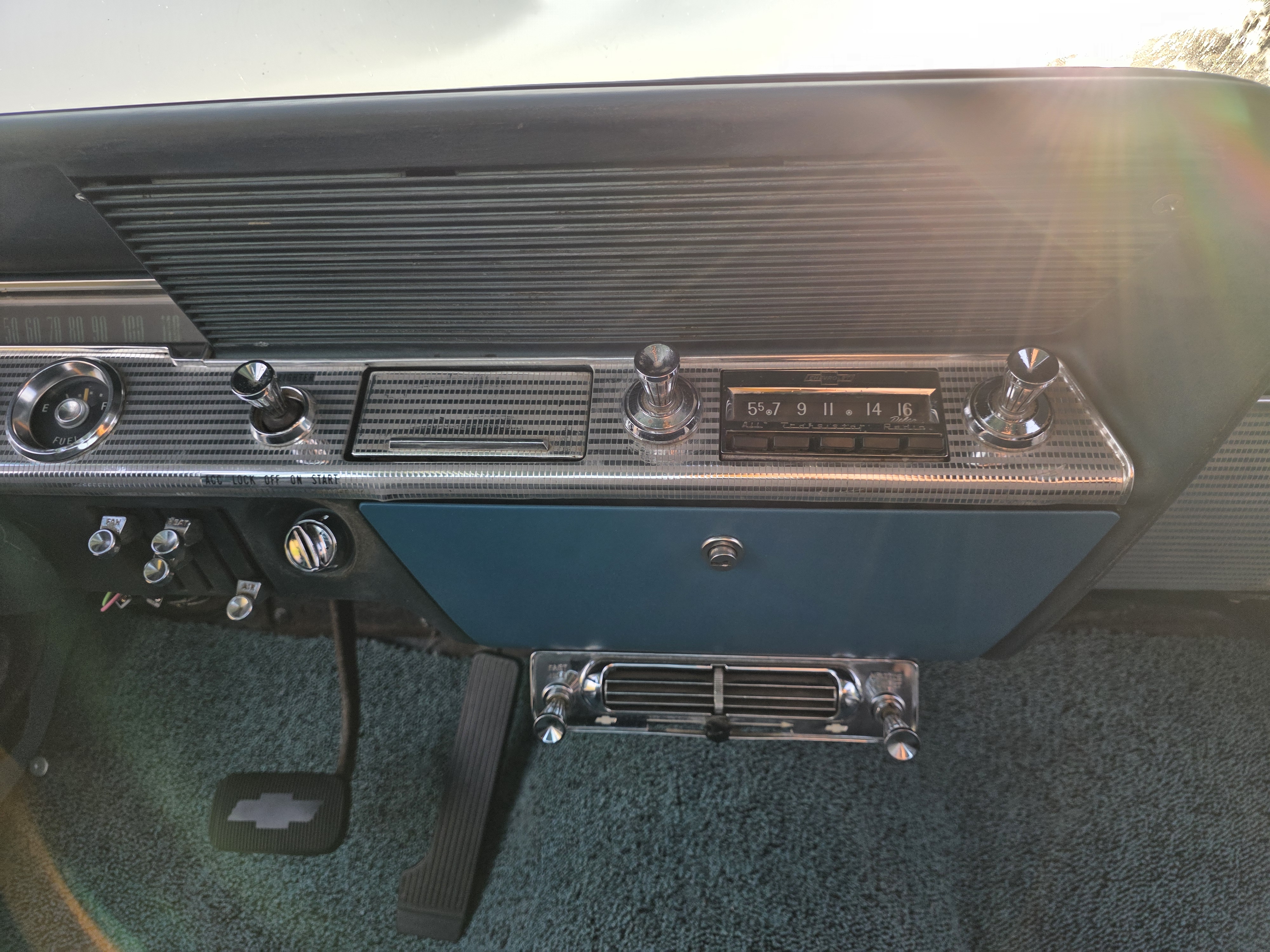 Voiture classique américaine de collection importée - Chevrolet Impala 1962 – V8 4.8L – Bon état US 30 Voiture américaine classique importée - 20250610 203707